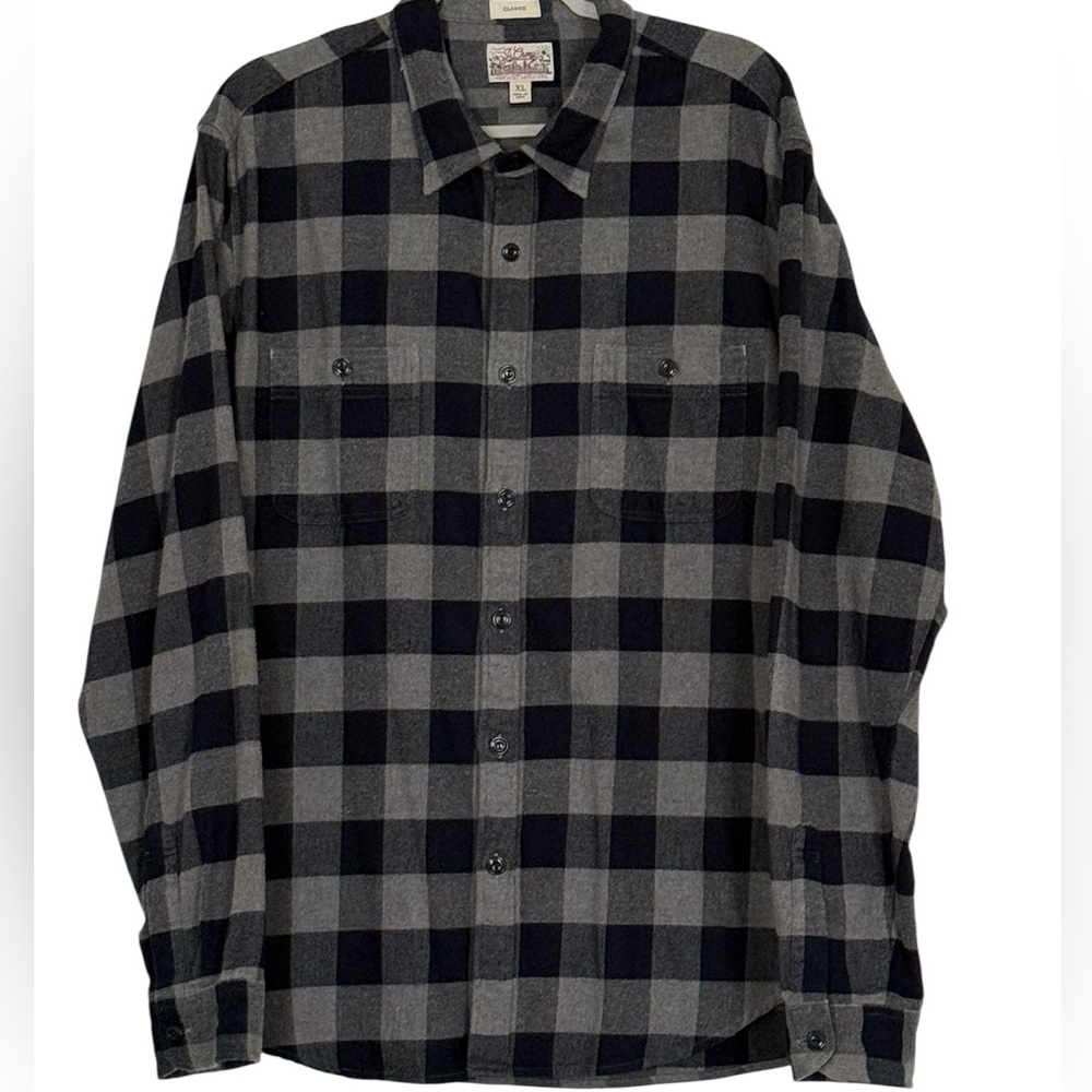 JCREW Men’s Midweight Flannel Workshirt in Navy/Gray
Size XL